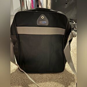 Samsonite crossbody